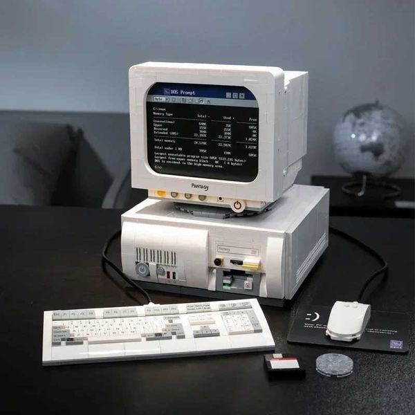 Blocks Blocks Nostalgia Classic MOC 85005 Retro Desktop Computer 90s PC Keyboard Mous Host Model 1800PCS Building Blocks Bricks Toys Set Gif