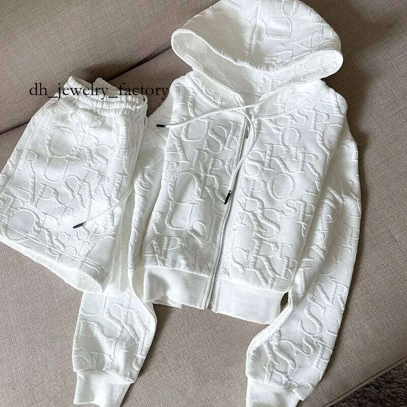 tracksuit 2 Piece Sets Womens Outfits Spring Fashion Skinny Hooded Short Jacket and Shorts Knitted Jacquard Designer Fall Women Clothing cb3