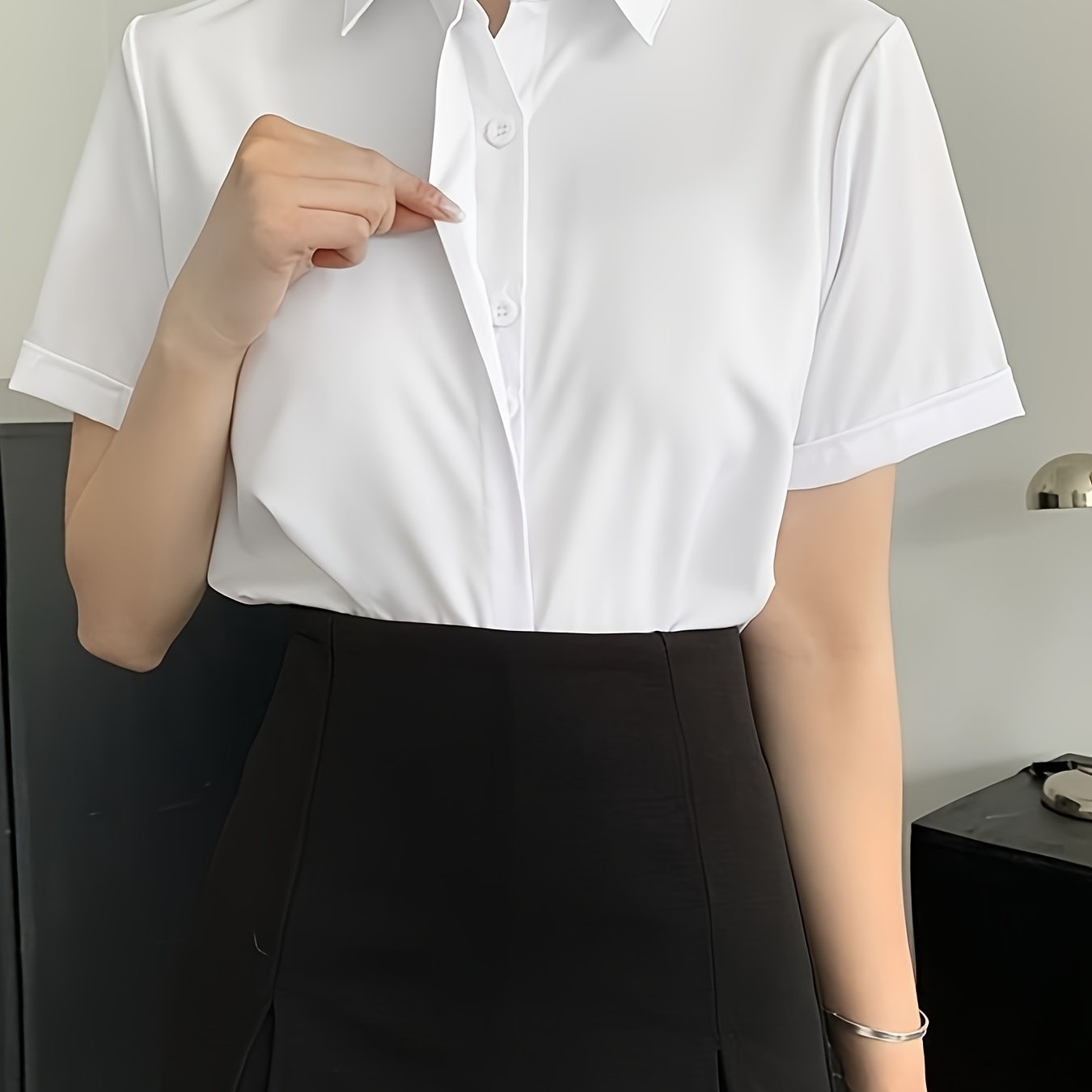 TEMU Classic New Solid Color Short-sleeve Shirt For Women, To Prevent Malfunctions, Fitted Style, Suitable For Professional Work Attire.
