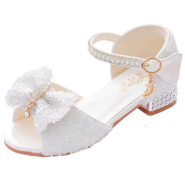 Sandálias Childrens Summer Princesa Crystal Shoes 2023 New Girls High Heels High Liginas Meninas Girls Soft Soled Performance Sapatos W25010