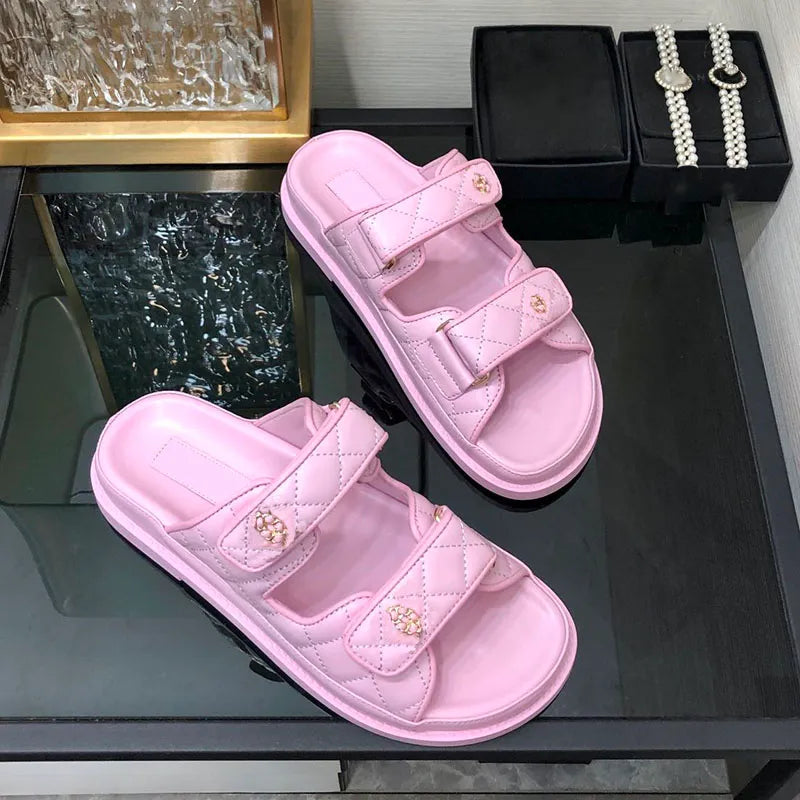 Women flat slippers Designer flip-flops Luxury brand cowhide Sandals Casual slippers Party slippers Travel Sandals Home slippers Office slippers