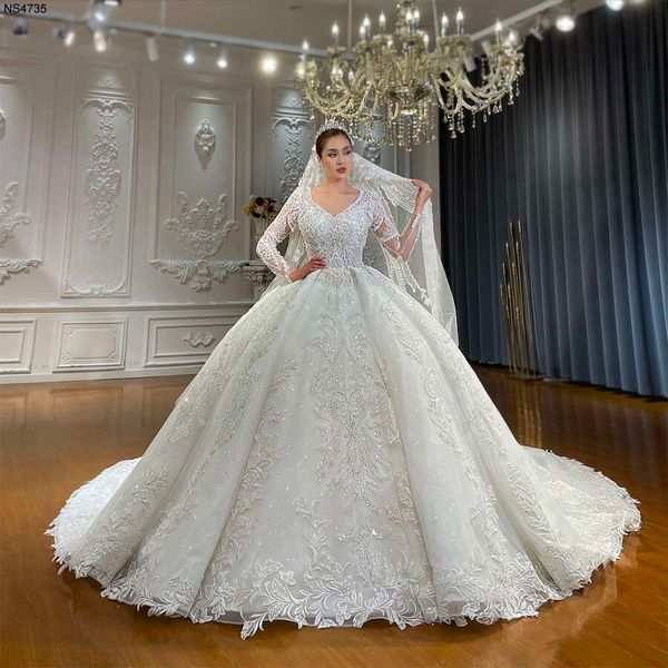 Amanda Novias Lace Wedding Dress Tiered Skirts Ball Gown