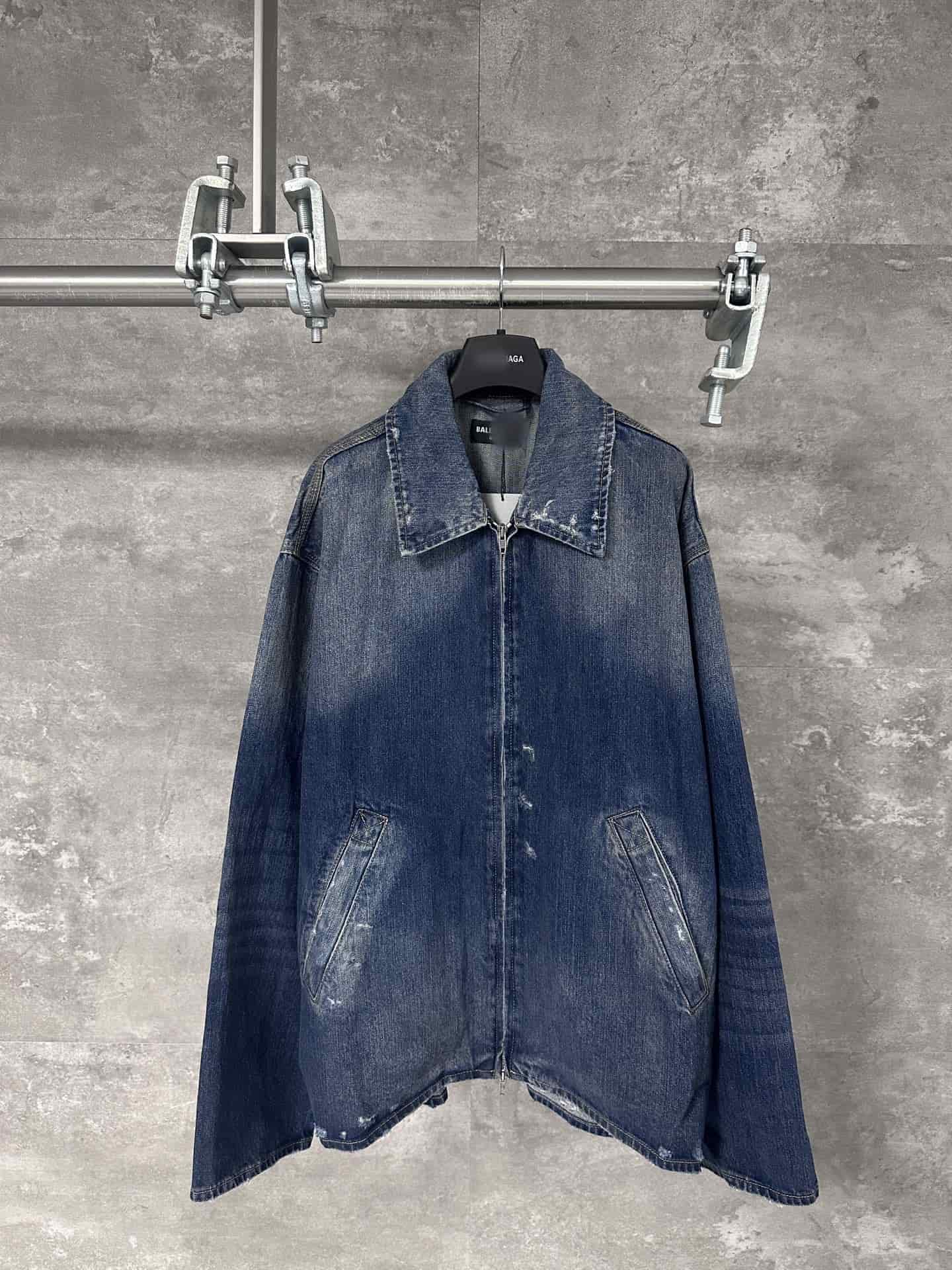 Designer men&#039;s and women&#039;s vintage denim jacket 1:1 logo design fabric comfortable and fashionable vintage