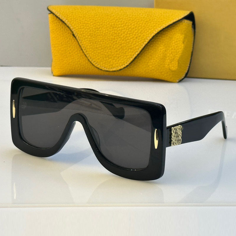 Mens windproof bicycle one-piece large lens LW40106 Mens Womens designer mirror leg with gold face logo design Mens acetate outdoor casual glasses t