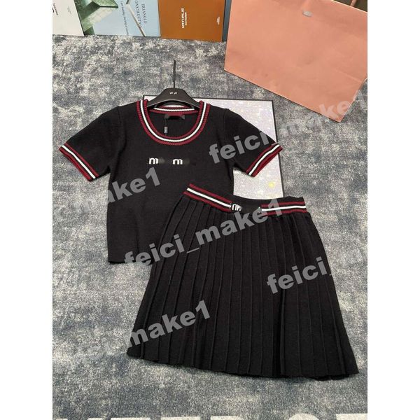 Knitted Women T-shirt Tops With Skirts Set Luxury Designer Letters Contrast fashion Tees Pleated Skirt Outfit Elegant Casual Daily Woman Kni