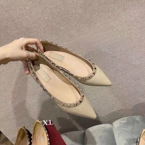 2025 New Women's Spring Autumn Sapatos casuais bege de couro genuíno Tamanho da qualidade superior 34 a tamanho 42 Sexy Loafer Shoes