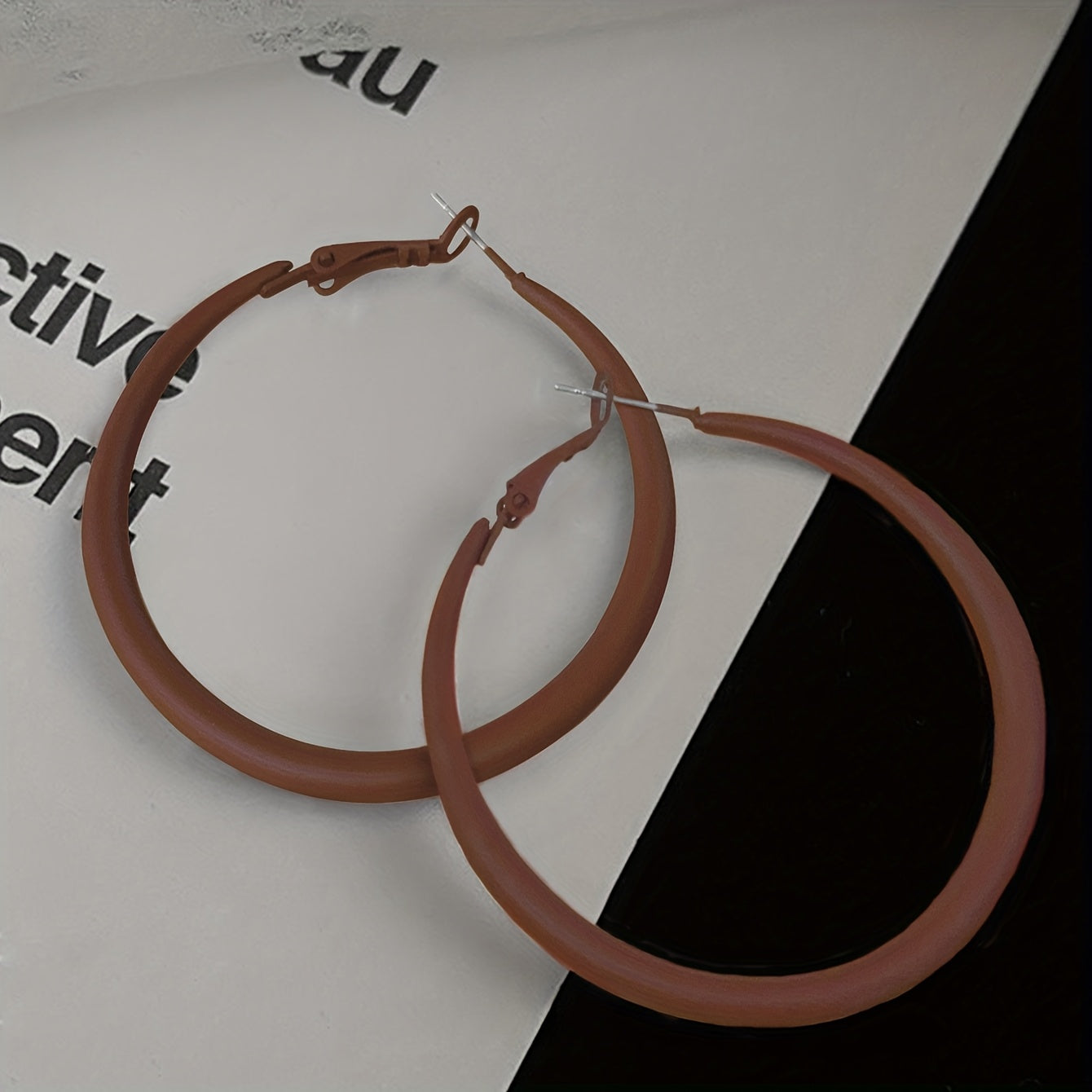 TEMU 1 Pair Of Chic Coffee-colored Geometric Hoop Earrings For Women - Sleek , Iron With Copper Posts, Ideal For & Parties, Quirky Earrings