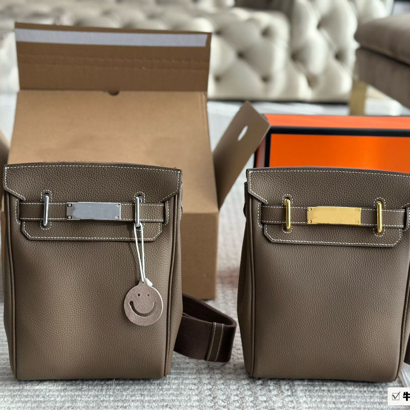 10A Hac A Dos Designer Crossbody Waist Bags Women Men Purse Black Shoulder Backpack Handbag Square Flap Clutch Wallet Satchel Fashion Leather Phone