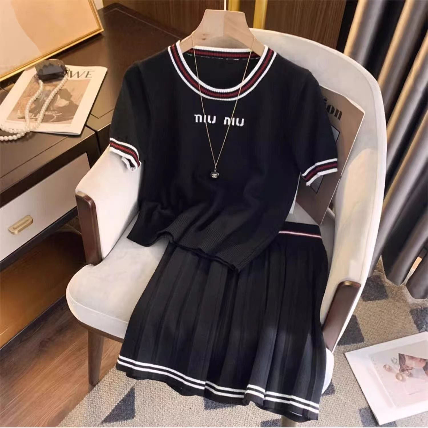 Womens Two Piece Dress Designer Tracksuits Woman Sets Knits Short Skirts Two Pieces Outfit Shorts Suit Dress Shirts Top Suits S-XL