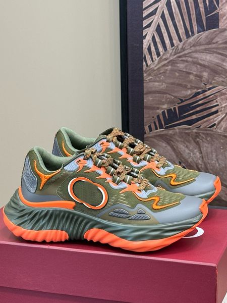 Couples Ripple Sneaker Innovative Stitching Craftsmanship Leather Design 3D Interlocking Adhesive Metal Letter Accessories