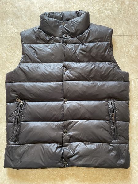 Men Winter Padded Vest Fluffy White Duck Down Jacket Designer Outerwear for Cold Weather Thick Warm Parkas in Plus Size Fashion classic down