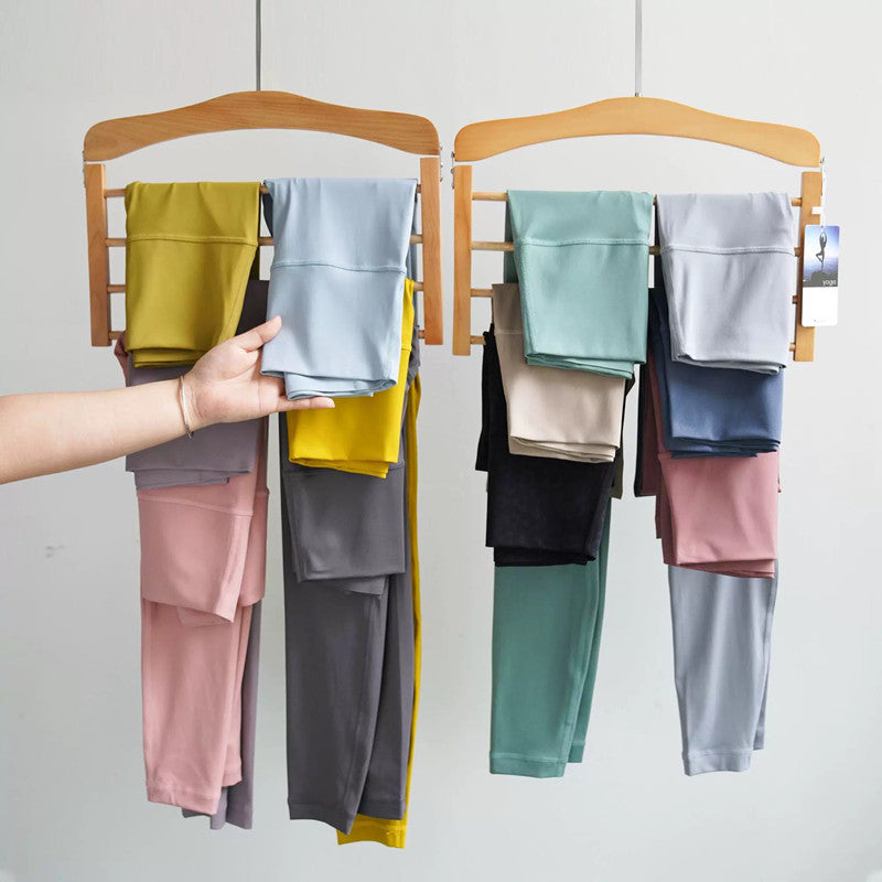 021 Womnes Ninth Leggings Pants Yoga Women Lingerie Fitness awkward Soft Elastic Hip Lift Sports Pants Running Training Lady