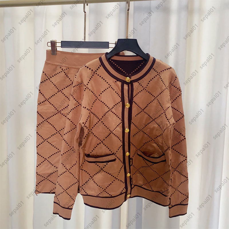Women Knitted Two Pieces Suits Designer Skirts Sets Sweater Cardigan Autumn Winter Woolen Skirt Fashion Sets