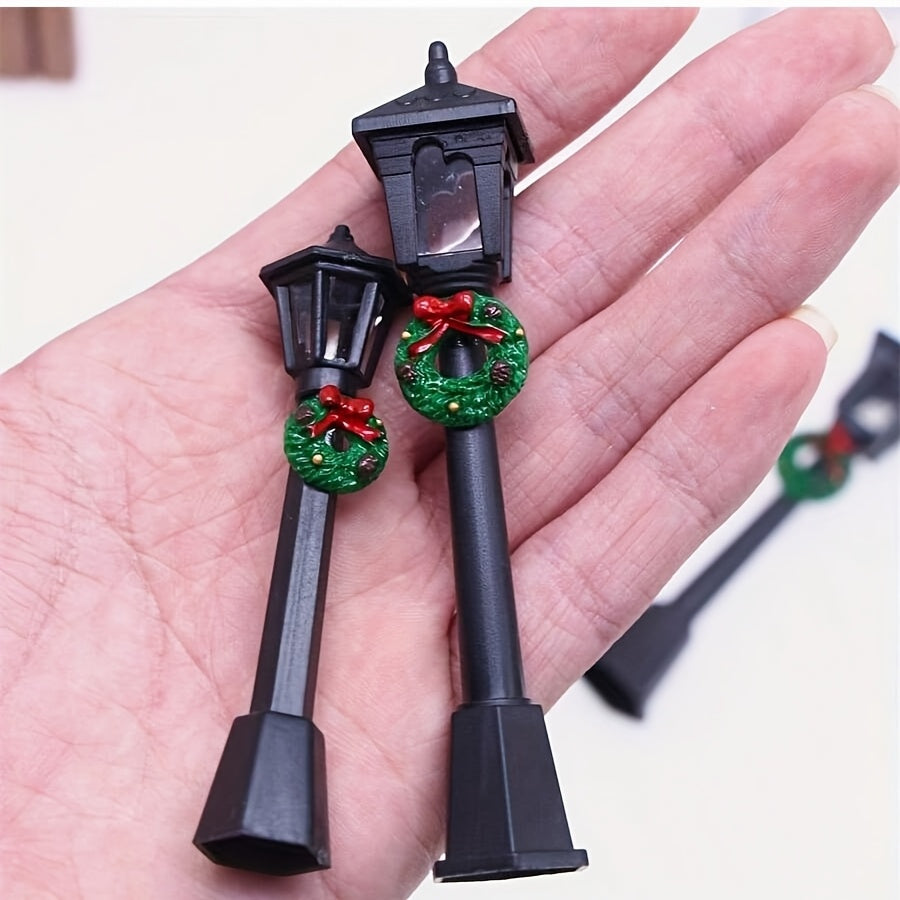 TEMU Christmas Lamp Post 2pcs Lantern Posts Decorative Mini Street Lights Miniature Street Lamp Posts For Dollhouse Christmas Village Display