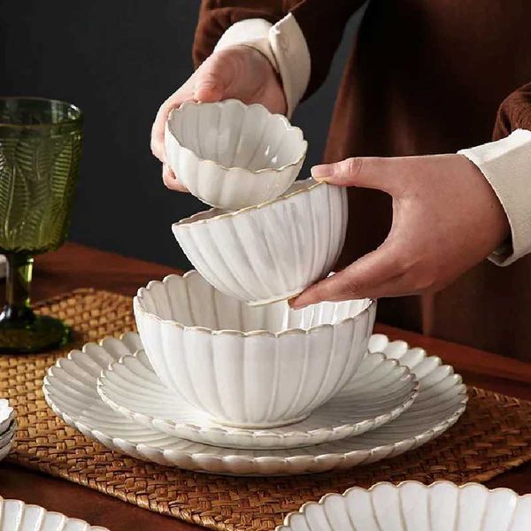 Dishes Plates 1 piece of retro ceramic cutlery plate fish plate manual flower relief living room dinner plate kitchen fruit salad plate H250