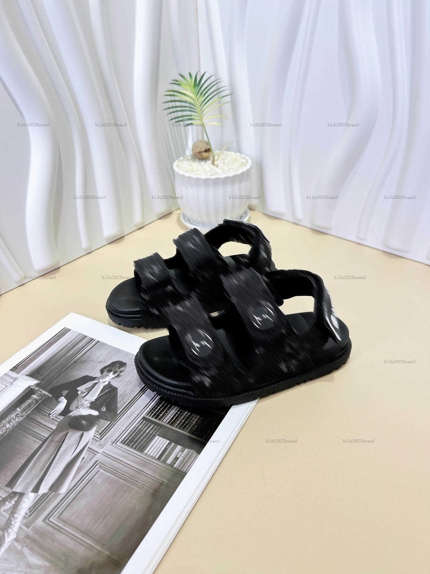 New baby Sandals Logo printing summer Kids shoes Cost Price Size 26-35 Including box Denim design girls boys Slippers