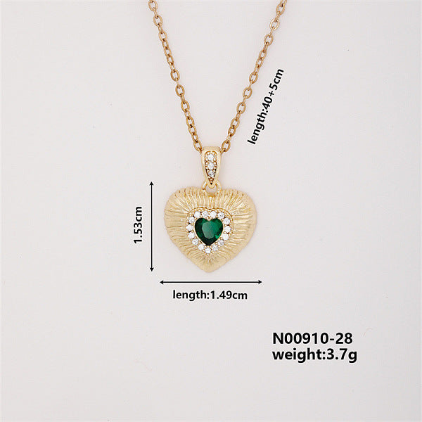 Collares con colgante de circonita cúbica verde micro pavé de latón en forma de corazón vintage