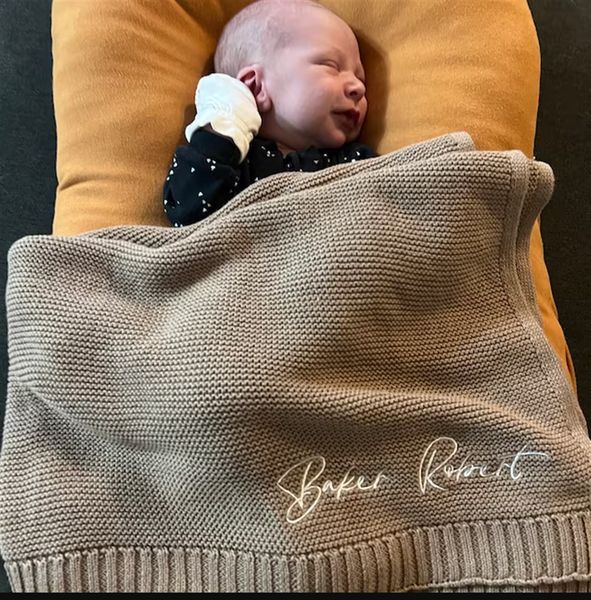 Blankets Swaddling Customized Child Name Nap Knitting Blanket Personalized Embroidered Name born Kids Gift Baby Shower Supplies 230729