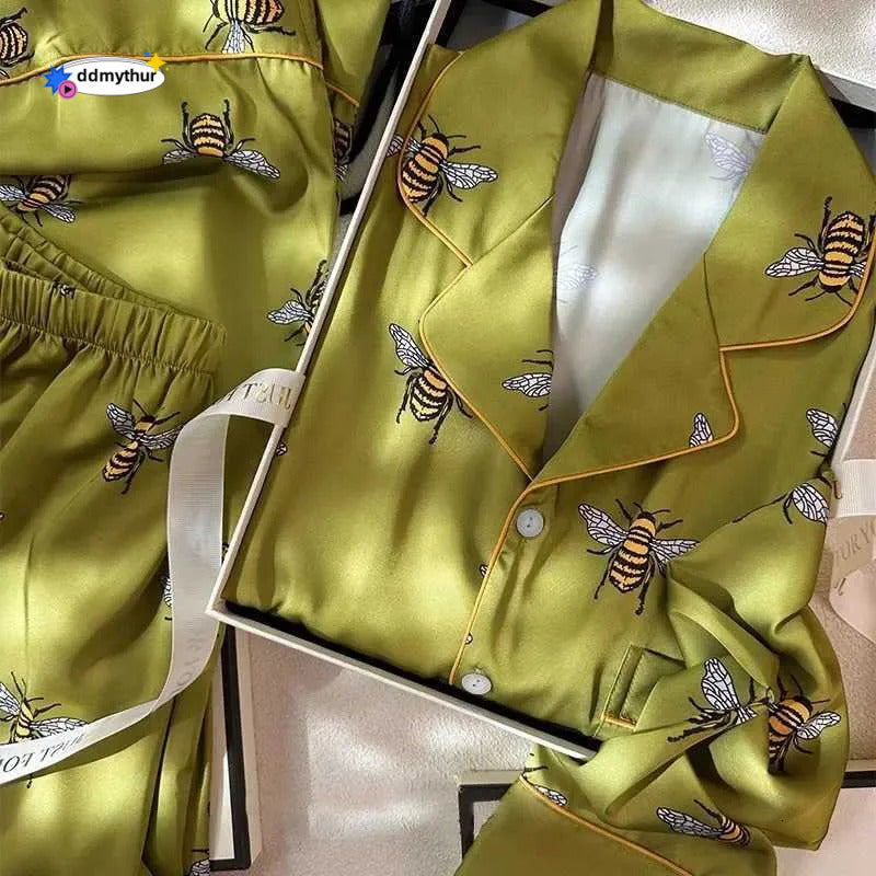 Bee Print Women&#039;s Pama Set - Faux Silk Satin 2-Piece Pyjama Long Sleeve Sleepwear for Spring-Autumn