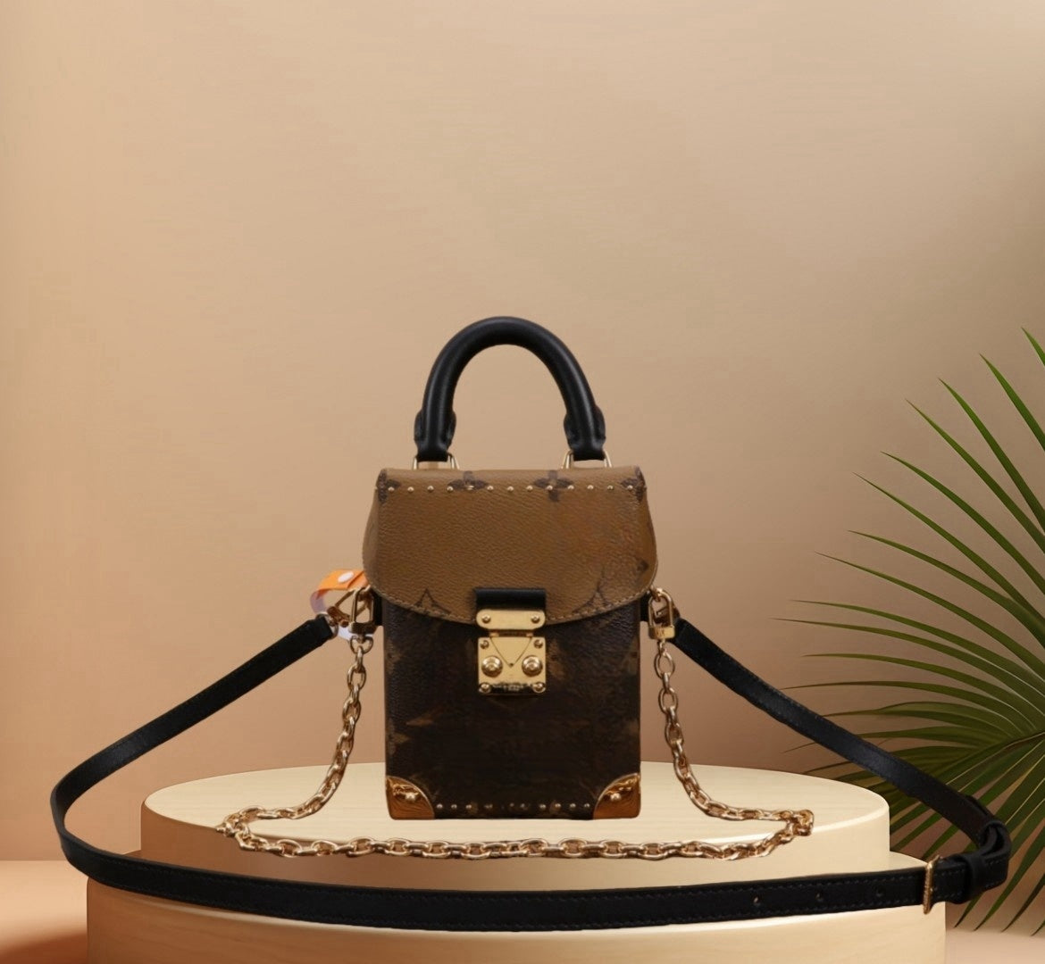 Master Quality Classic Cosmetic Bag with Lock Premium Designer Leather Shoulder Messenger Bag Women Luxury Brand Handbag Classic Style Box Cosmetic