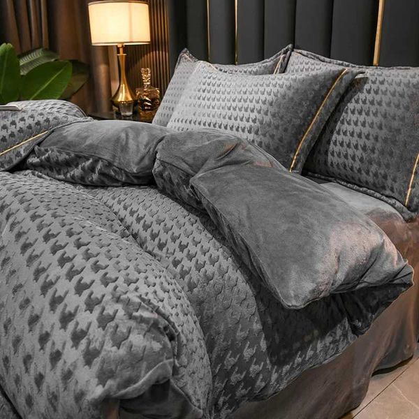 Bedding sets Luxury 3D fluffy crystal velvet bedding warm down duvet cover embroidered bedding extra large 220x240cm 4Pcs J240507