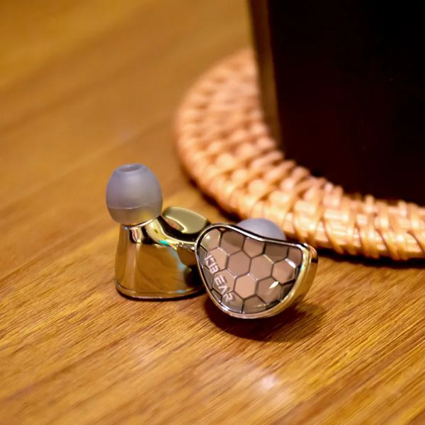 KBEAR Xuanwu HIFI In-Ear Wired Earphone OFC Detachable Audio Cable Headest Headphone Auriculares HD Microphone Enhanced Bass IEM