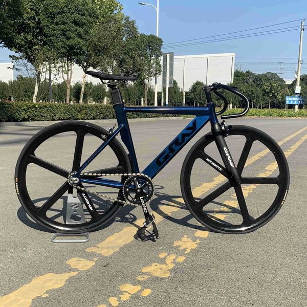 Bikes Bikes GRAY Track Bike Fixie Bicycle Aluminum Alloy Frame Carbon Front Fork 700C Magnesium Wheel Single Speed Fixed Gear CyclingL240105