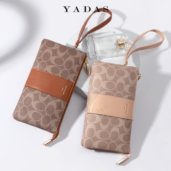 New designer wallet for women, new classic oval print, old zipper handbag with gorgeous PU