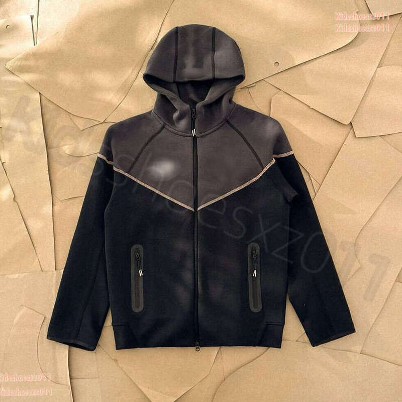 Designer Niki Tech Fleece Nocta Tracksuit Hoodie Coat Pull Windbreaker Jackets Doudoune Homme Sweatpants Hip Hop Windproof Tottenham Alosets Monclor