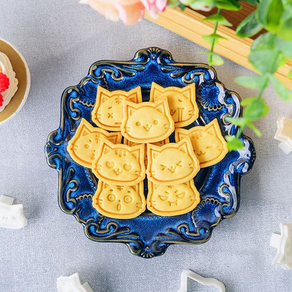 Baking Moulds Kitten Biscuit Mold 3d Stereo Pressing Cartoon Cat Cookie Cutter Pastry Fondant Diy Cake Decor Stamper Kitchen Baking Bakeware