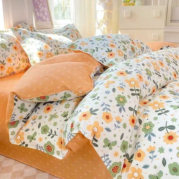 Korean Simple Strawberry Pattern Bedding Set Pillow Cover Bedding Four Piece Set Large Size Double Bed Set M241005