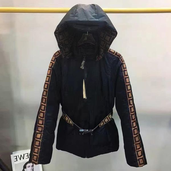 Womens Down Jacket Classic Prakas Winter Fashion Coats with Hat Belts Letter Pattern High Quality Outerwear Nqbpm