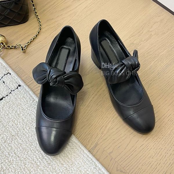 2025 Sandal Real Leather Luxury Designer Shoe Shoes Night Shoes Footwear
