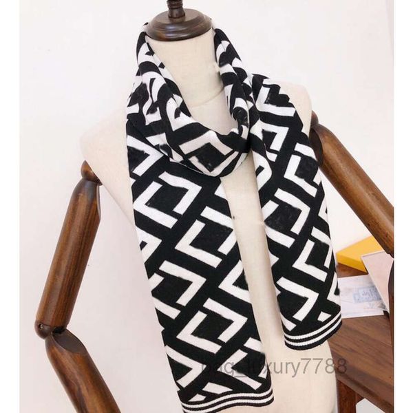 Designer Autumn Winter Keep Warm Scarves High-end Men Brand Letter Print Pattern Cashmere Knitting Scarf Women Christmas Fashion Accessories
