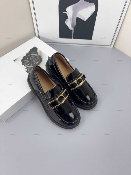 Top baby shoes Metal logo decoration kids Sneakers Size 26-35 Box protection Shiny leather child shoes designer boys Dress shoes