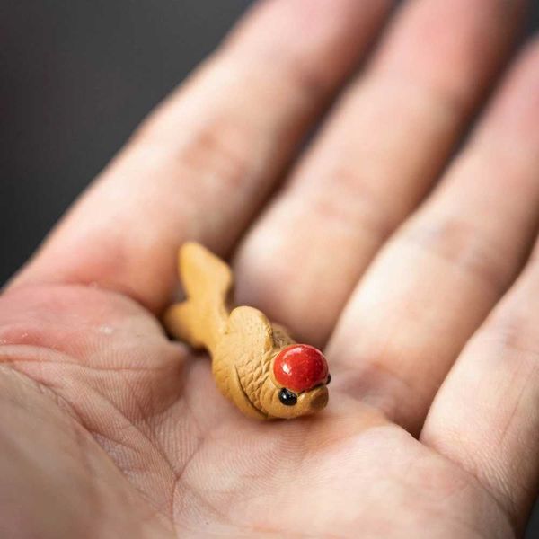lovely tea pet fish statue half handmade animal miniature size yixing zisha duan clay decoration in pond garden on big sales newXJ240814