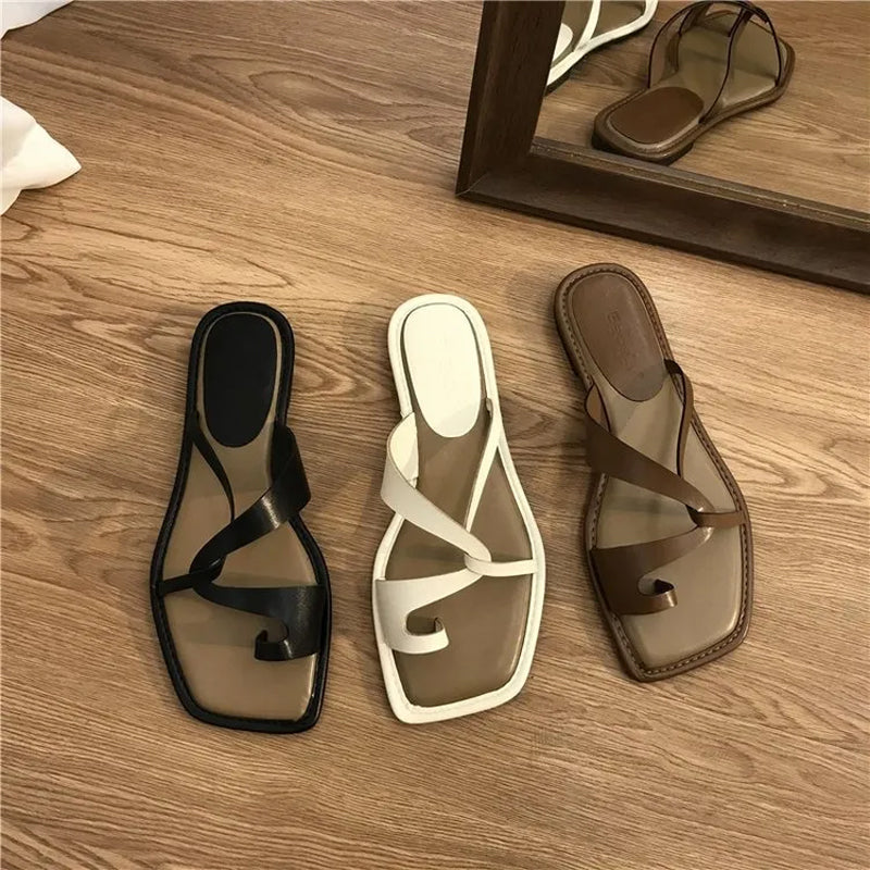 Designer slippers Roman style toe flip flops for women&#039;s outerwear 2025 summer new one foot casual beach vacation sandals