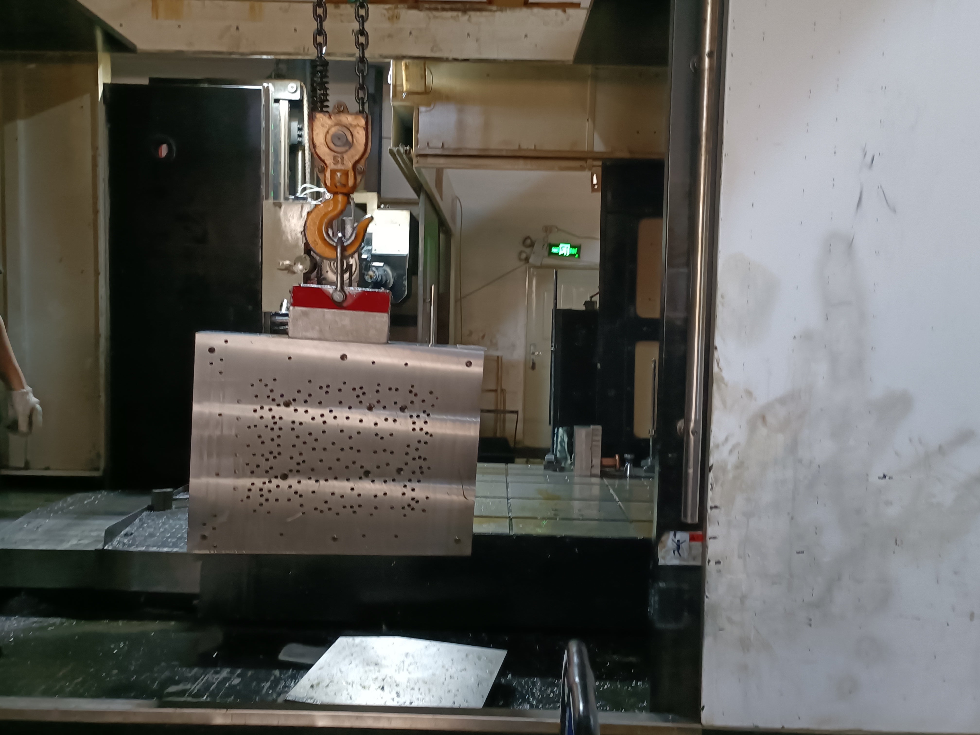 Dual Function Heat-Cooling Plates Compatible with Various Drilling Tools