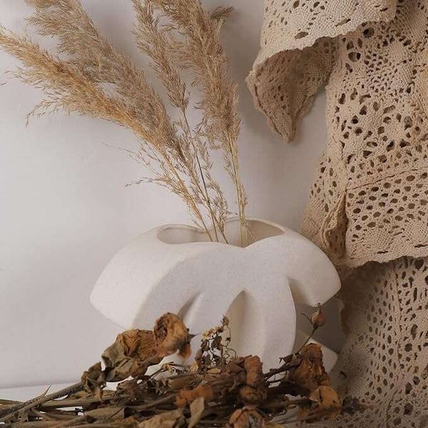 Vase High-end Ceramic ral Light Irregular INS Cream Style Nordic Home Entrance Decoration and Ornaments