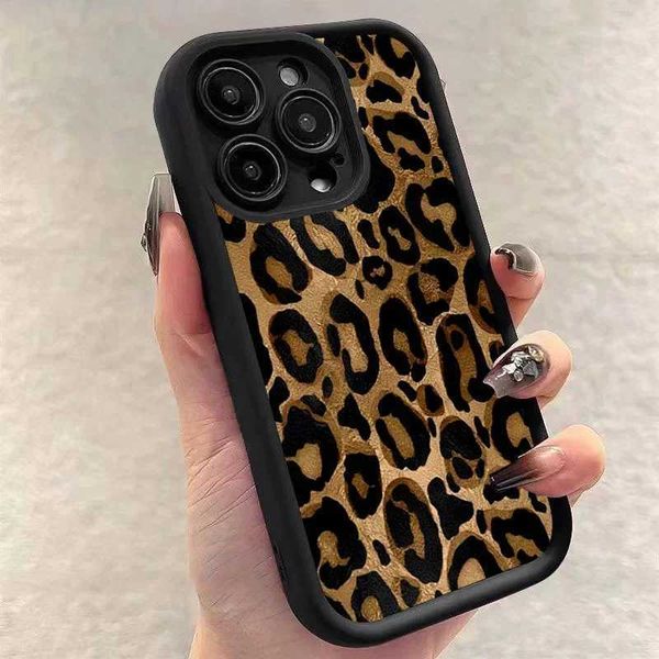 Luxury Case Fashion Black Panther Silicone Phone Case Suitable for iPhone 14 15 16 Pro Max 11 12 13 Mini SE 7 8 Plus X XR XS Max Soft Thick