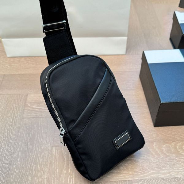 Designer bag Nylon Waist bag Chest bag Crossbody Bag quality Crossbody Bag saddle bag luxurys Handbagsl Zipper Travel Bag cosmetic bag Messe