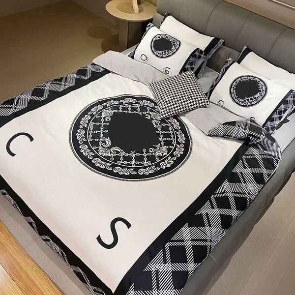 Bedding sets Supplies Designer bedding Pure cotton four-piece skin-friendly comforter cover bed sheet roof style student dormitory simple fo
