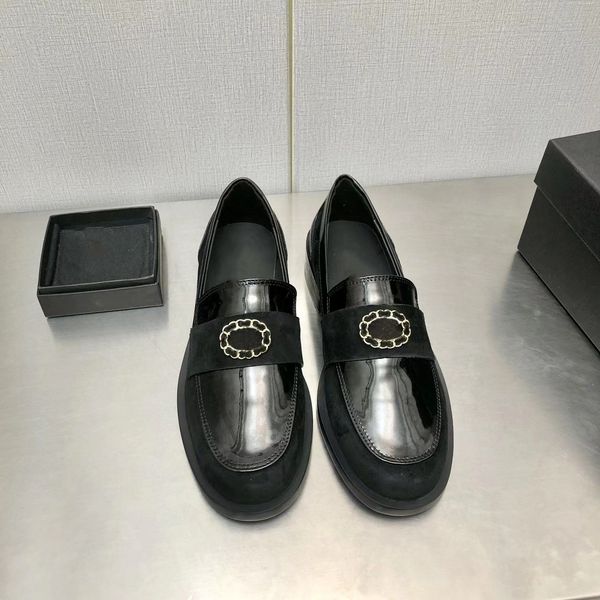 loafers Dress shoes Black and white classic color Uppers center decoration Enjoy the charming and Size 35-41