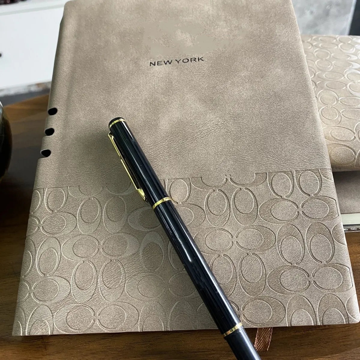 wholesale Wholesale designer notebook pen set, high-end business notebook, signature pen, 2-piece set-1