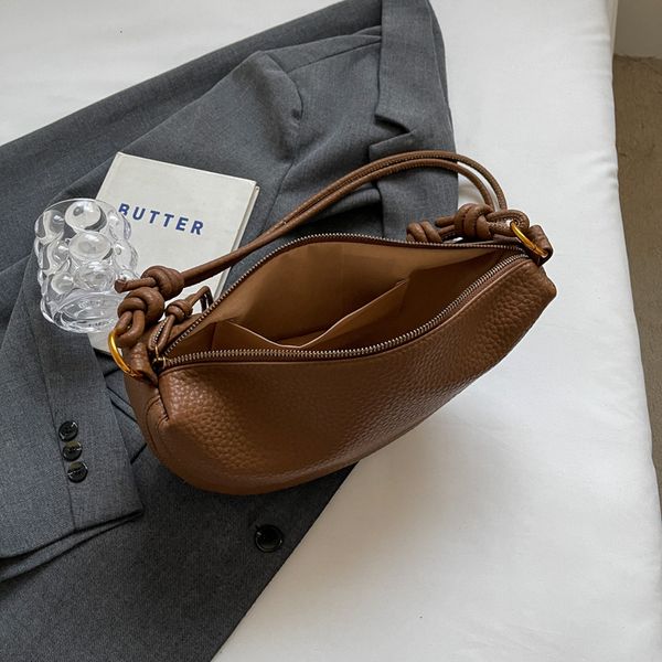 2024 New Designer Shoulder Bag Handbag Autumn-Winter Large Capacity Commuter