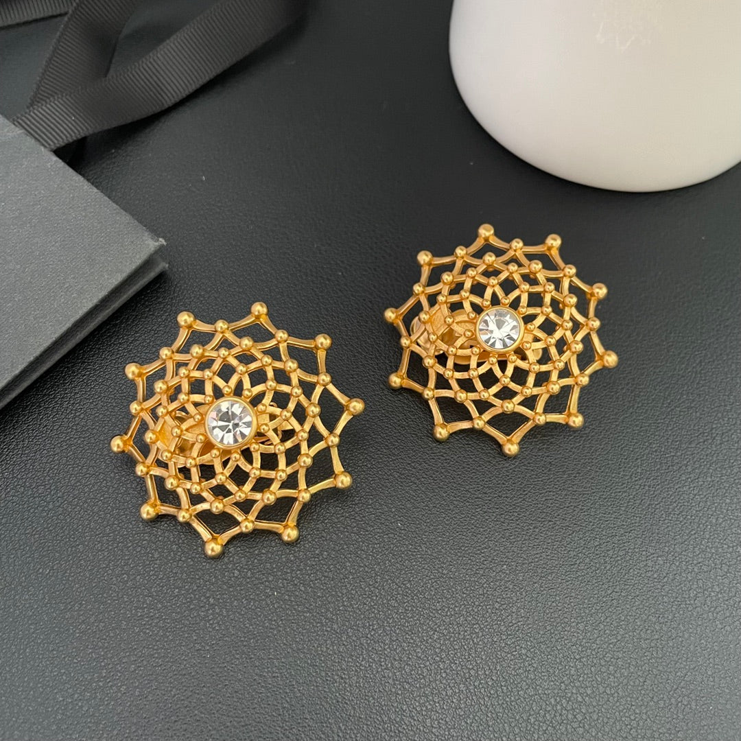 New Designed women earrings Vintage gold spider web hollow round diamond Ear Clamp studs hoops Designer Jewelry Supply