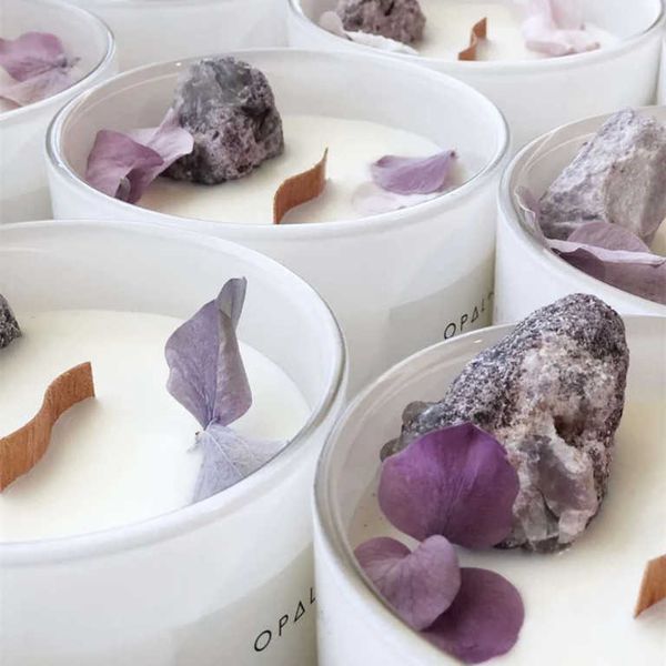 Scented Candle Candles Huaming Custom Handmade Wooden Fragrance Chakra Candle Healing Gemstone Crystal Soy Wax Scented Candles with Dried Fl