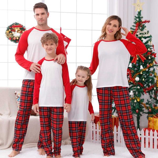Roupas de correspondência familiar 2019 Ano novo Clothing Family Combating Set Mom Papai Child SleepWear Conjunto de roupas de 2 peças DIY C
