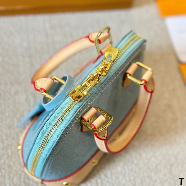 Love High quality Luxurys Designers woman shell Handbag large Shopping Bags TOP Quality Totes Luxury Designer sling bag Wallets Shoulder Bag