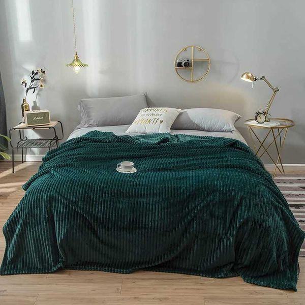 Pure green wool flannel childrens throw blanket furry teenager soft and comfortable wool flannel sofa throw blanket Y241022